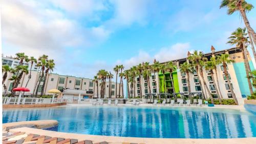 South Padre Island Hotel | Holiday Inn Resort South Padre Island-Beach Front by IHG