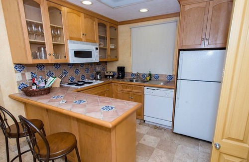 Ampliacion Juarez Resort | Holidays at Villa del Arco Cabo San Lucas-2 Bdrm/3 bath Suite on Medano Beach!