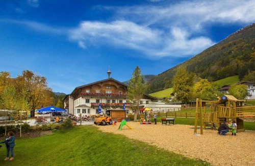 Landl Apartment | Holidays in Tyrol: Comfortable holiday apartment 15 in Thiersee - family paradise MoNi