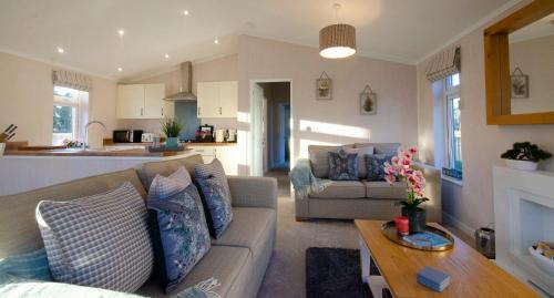 Ryther Cabin | Hollicarrs - Bluebell Lodge