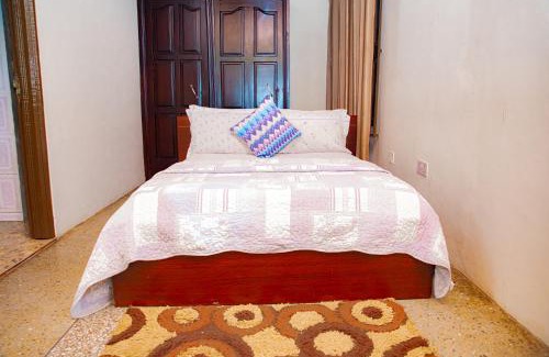 Accra House | Holy Trinity Guest House