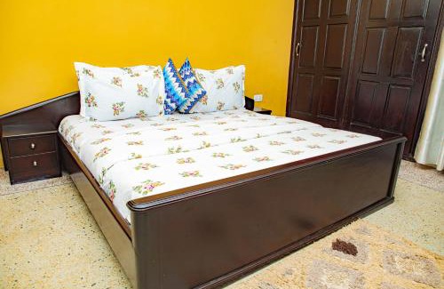 Accra House | Holy Trinity Guest House