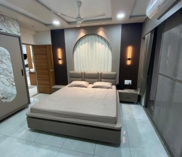 Nadiad Apartment | Home away from Home close to Swaminarayan Temple