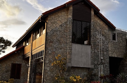 St. George's House | Home away from home in the tropics