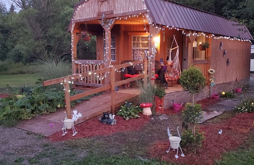 Maple View Cabin | Home away from Home