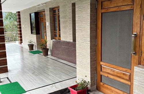 Banikhet Apartment | Home Away fromHome