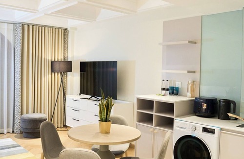 French Quarter Apartment | Home by La Sinfonía Tông Đản