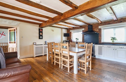 Saint Asaph Cottage | HOME FARM, pet friendly, character holiday cottage in St Asaph