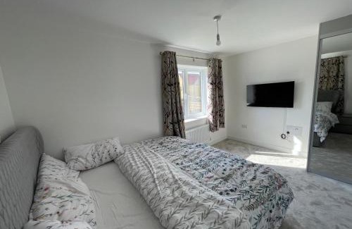 Greenhithe House | Home in Greenhithe