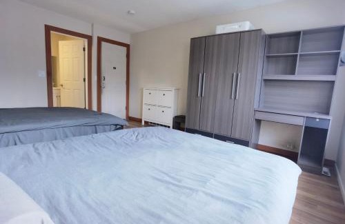 Dalhousie House | Home Inn Calgary Dalhousie