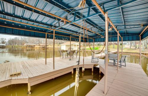 Yantis House | Home on Lake Fork Patio, Grill and Fire Pit!