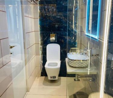 Four Bungalows Hotel | Home2 Renaissance Club