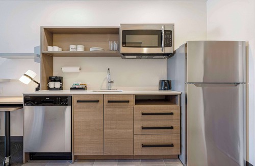 Southeast Colorado Springs Hotel | Home2 Suites By Hilton Colorado Springs Airport