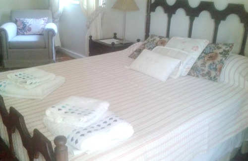 Angra do Heroismo House | Homerez - Amazing house 2 km away from the beach for 6 ppl. at Angra do Heroísmo