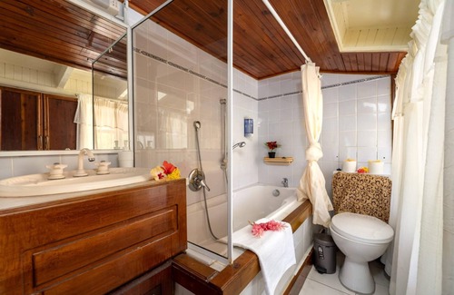 Glacis House | Homerez - Amazing house 400 m away from the beach for 13 ppl. with shared pool