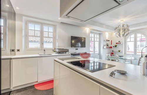 Saint-Jean-de-Luz Apartment | Homerez - Apt. Saint-Jean-de-Luz