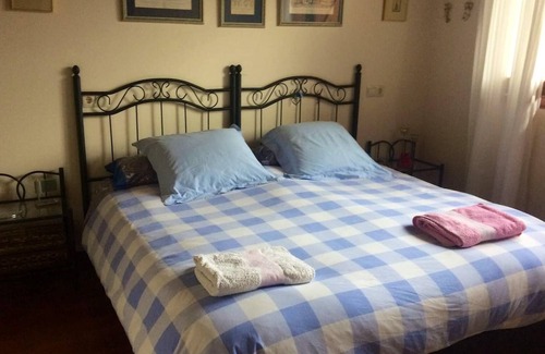 Aravell Apartment | Homerez - Beautiful appartement for 6 ppl. with garden and balcony at Lleida