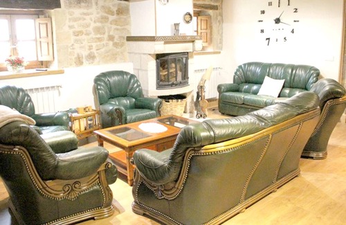 Riotuerto House | Homerez - Big house for 10 ppl. with jacuzzi, terrace and balcony at La Cavada