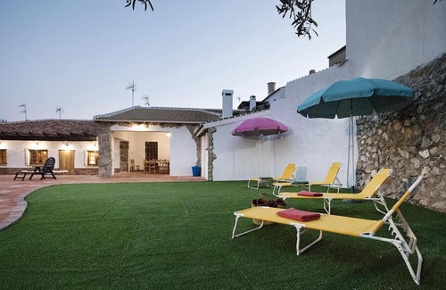 Mondron Villa | Homerez - Big villa for 11 ppl. with swimming-pool and terrace at Mondrón
