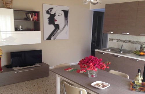 Alcamo Marina Apartment | Homerez - Bright Apartment in Alcamo: 100 m² with Sea View