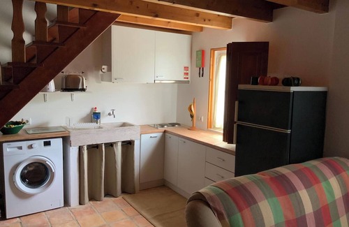 Pedrogao Villa | Homerez - Charming villa in Casais de São Brás, jacuzzi