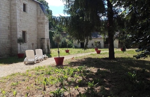 Courchamps House | Homerez - Charming house in Courchamps with garden view