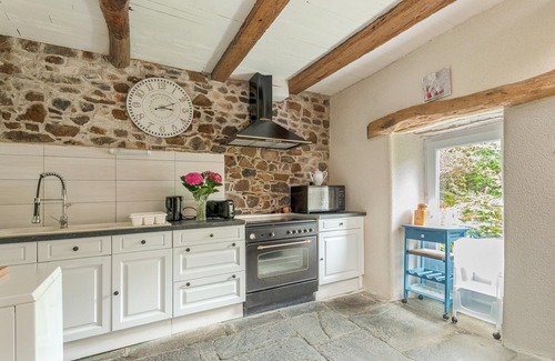 Guimaec House | Homerez - Charming House in Guimaëc, Sea View