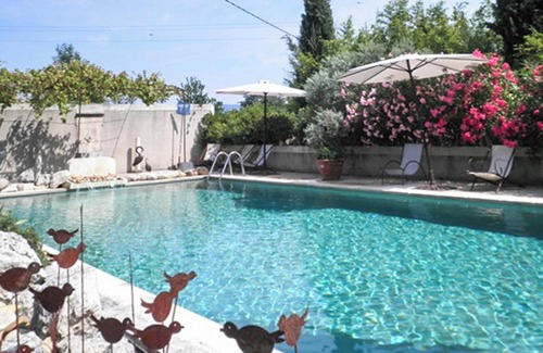 Oppede House | Homerez - Charming House in Oppède with Mountain View