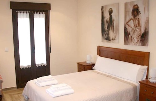 Puente-Arenas House | Homerez - House for 10 ppl. with garden and terrace at Merindad de Valdivielso