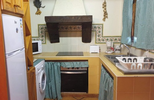 Pajares de la Lampreana Villa | Homerez - Villa in Pajares de la Lampreana