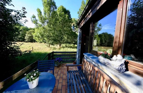 Thon-Samson House | Homerez - Family home in Thon