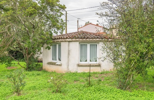 La Bretonniere-la-Claye House | Homerez - House in La Bretonnière-la-Claye