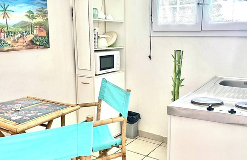 Le Lamentin Apartment | Homerez - Modern Apartment in Le Lamentin with Shared Pool - 20m²