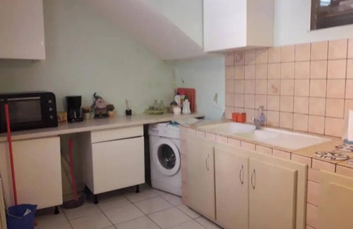 Le Lamentin Apartment | Homerez - Modern apartment in Le Lamentin with enclosed garden