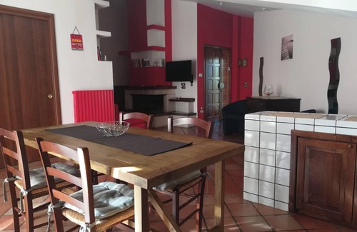 Mendicino Apartment | Homerez - Mountain View Apartment in Mendicino