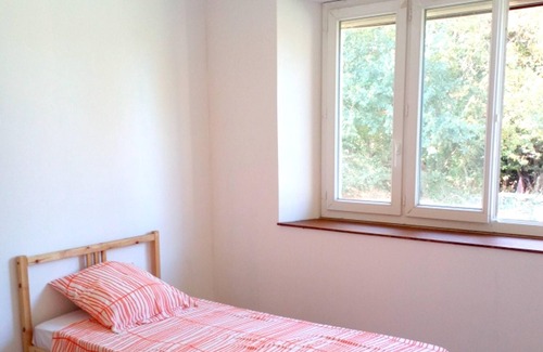 Chevannes House | Homerez - Nice house for 5 ppl. with garden and terrace at Chevannes