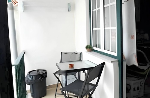 Zebreiros House | Homerez - Spacious House in Zebreira with balcony and terrace.