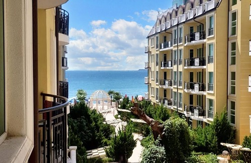 Elenite Apartment | Homerez - Studio Elenite + Sea View