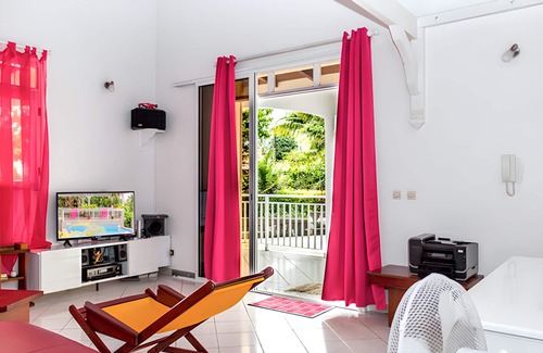 Capesterre-Belle-Eau Villa | Homerez - Villa Capesterre Belle Eau