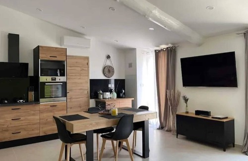 Chateaurenard Villa | Homerez - Villa, Châteaurenard