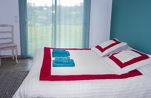 Montagrier Apartment | Homestay Bellevue-Cozy, cozy & stunning views for 2 people