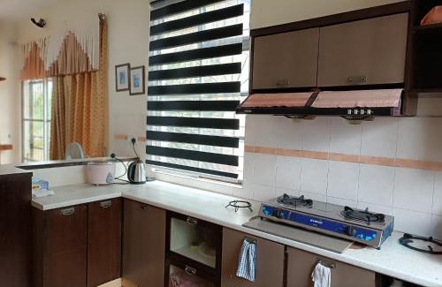 Sungai Baru Tengah House | HOMESTAY D'Manggis