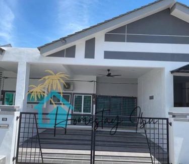 Lumut House | Homestay Ibu