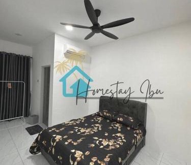 Lumut House | Homestay Ibu