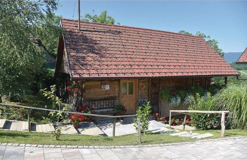 Crnomelj Ski Chalet | Homestead Bahor With Whirlpool - Happy Rentals