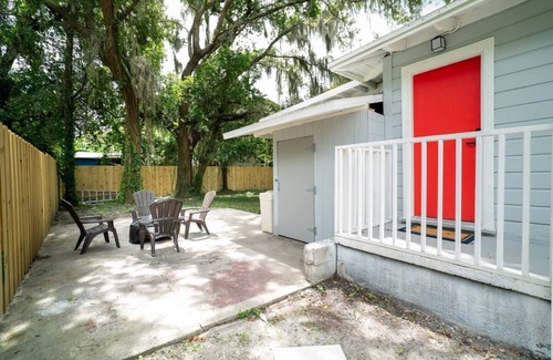 Carrollwood House | Homey Cozy Newly Renovated Stylish&chic