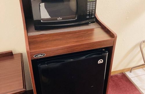 Mountain View Hotel | Honeysuckle Inn - Mountain View