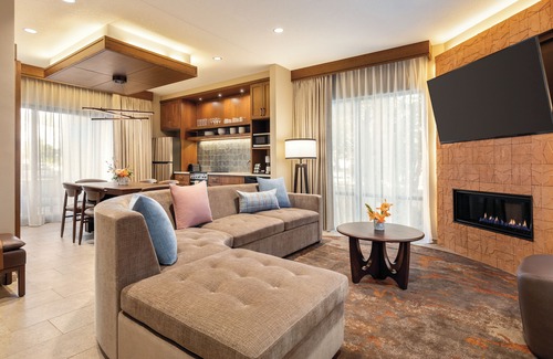 Moab Hotel | Hoodoo Moab, Curio Collection by Hilton