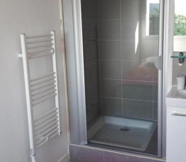 Caramany House | Horizon Caramany : un havre de douceur, vue lac !