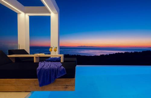 Varvara Apartment | Horizon Luxury Suite